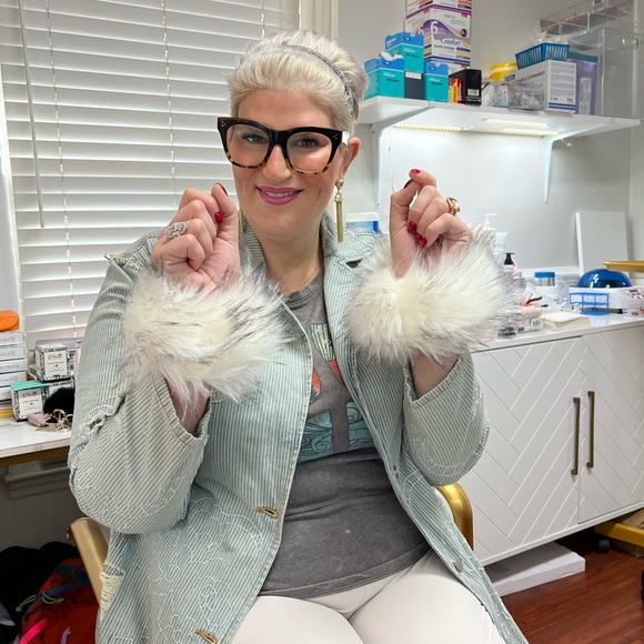 Meet your Posher, Stacey - Picture 4 of 5